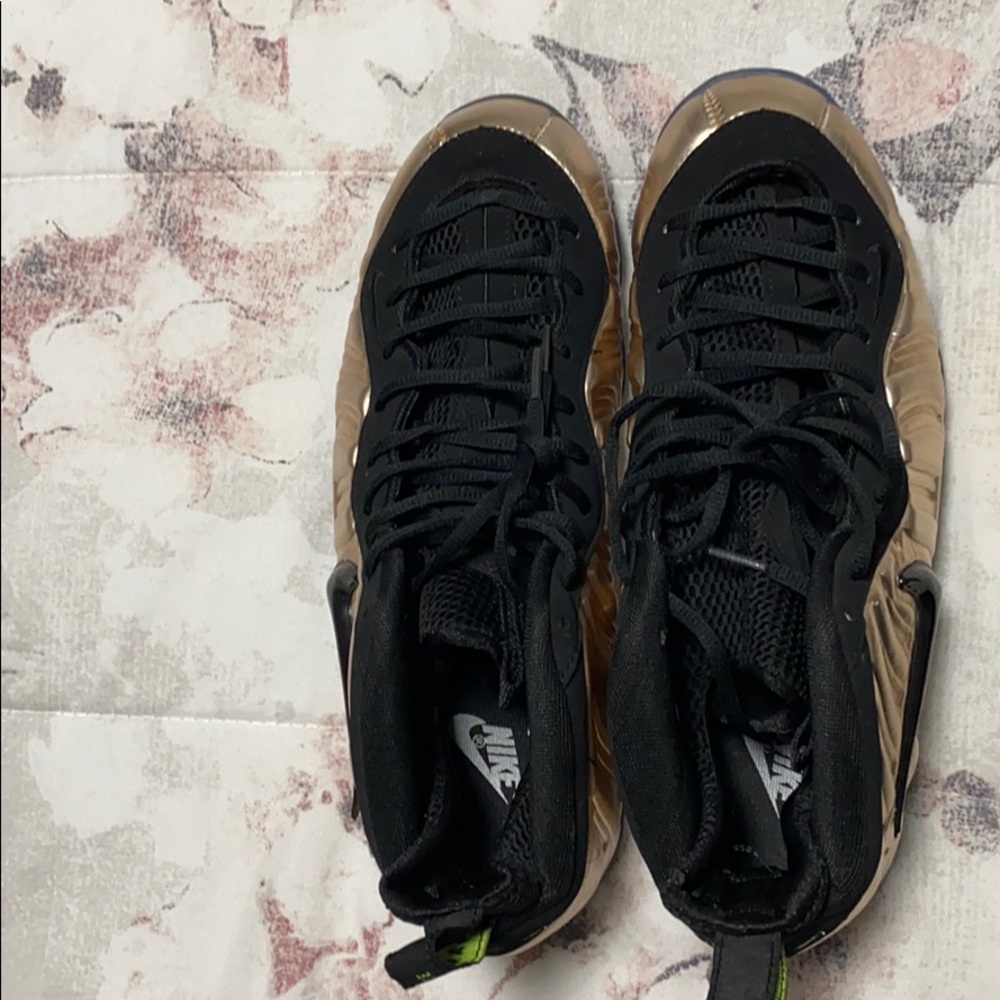 Men shoes never worn